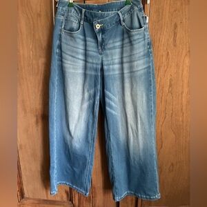 HALARA Flex Asymmetric Low Rise Wide Leg Washed Jeans